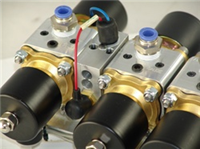 AIR ENGINE VALVE HEATER w/Dual Thermostat Controller, incorporated into the Manifold